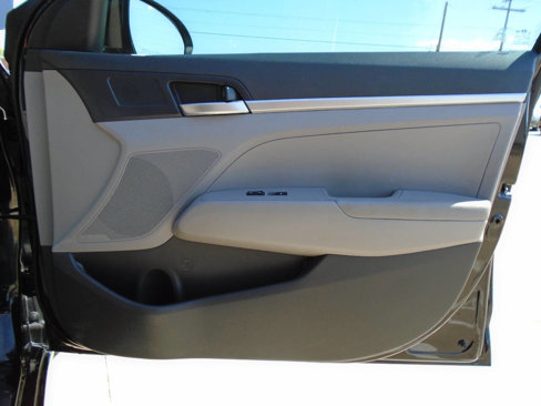 Used 2020 Hyundai Elantra SE w/ Cargo Package (C1) image 31
