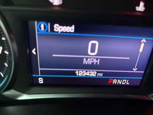 Used 2019 Chevrolet Equinox LT w/ Driver Convenience Package image 9