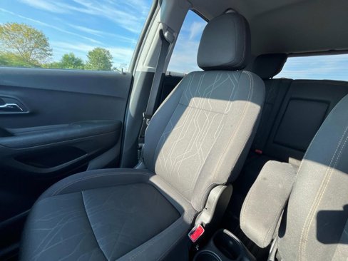Used 2020 Chevrolet Trax LT image 27