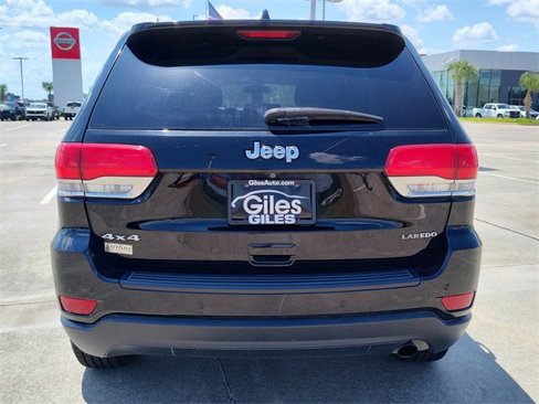 Used 2019 Jeep Grand Cherokee Laredo image 5