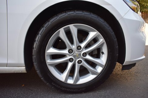 Used 2017 Chevrolet Malibu LT image 15
