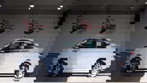 Used 2016 Chrysler 200 Limited image 2