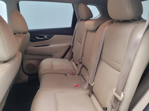 Used 2017 Nissan Rogue SV w/ SV Premium Package image 18