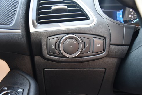 Used 2024 Ford Edge SEL image 27
