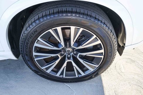 Used 2022 Volvo XC90 T6 Momentum w/ Protection Package Premier image 9