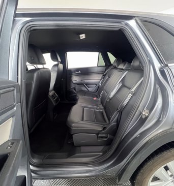 Used 2022 Volkswagen Atlas Cross Sport SE image 8