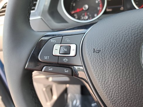 Certified 2020 Volkswagen Tiguan SE image 16