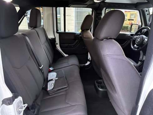 Used 2015 Jeep Wrangler Unlimited Sport image 16