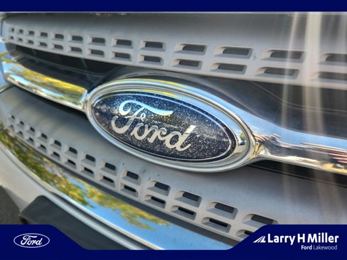 Used 2010 Ford Taurus SEL image 22