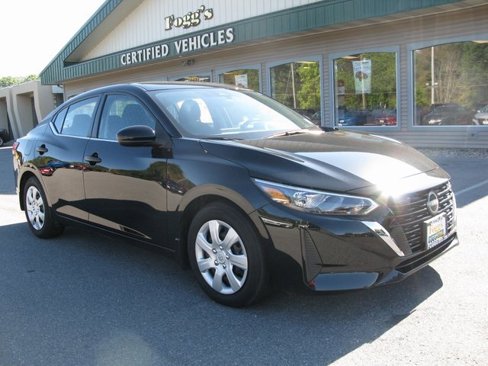 Used 2024 Nissan Sentra S image 2