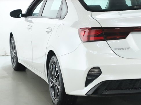 Used 2023 Kia Forte LXS image 40