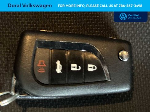 Used 2020 Toyota Corolla SE image 28