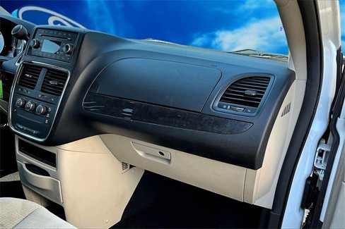Used 2014 Dodge Grand Caravan American Value Package image 15