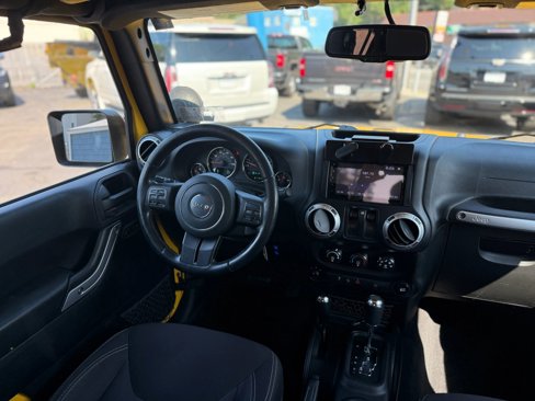 Used 2015 Jeep Wrangler Rubicon w/ Power Convenience Group image 22