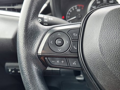 Used 2022 Toyota Corolla LE image 17