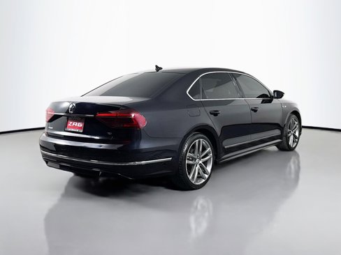 Used 2019 Volkswagen Passat 2.0T SE R-Line image 5