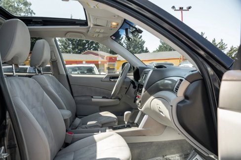 Used 2010 Subaru Forester 2.5X Premium image 11
