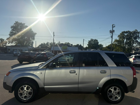 Used 2004 Saturn Vue 2WD V6 image 2