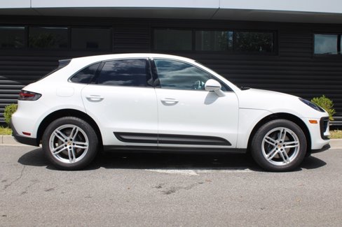 Certified 2024 Porsche Macan image 8