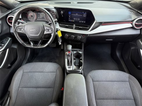 Used 2024 Chevrolet Trax RS w/ Driver Confidence Package image 11