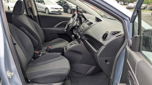 Used 2012 MAZDA MAZDA5 Sport image 23