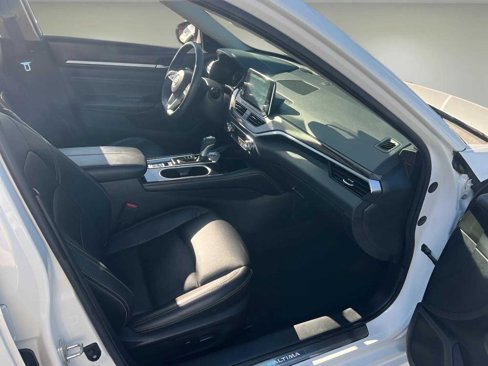 Used 2021 Nissan Altima 2.5 Platinum image 10