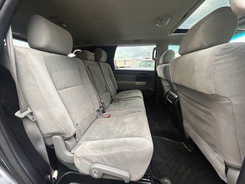 Used 2015 Toyota Sequoia SR5 image 42
