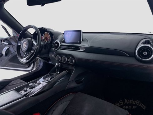 Used 2018 FIAT 124 Spider Abarth image 29