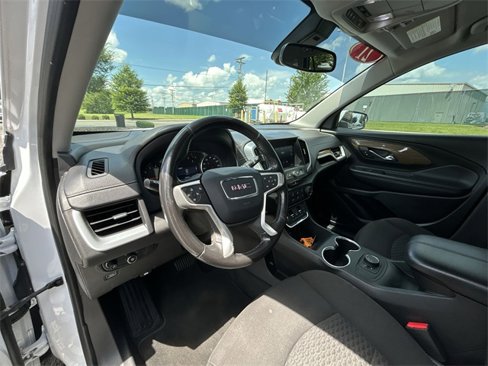 Used 2021 GMC Terrain SLE image 26