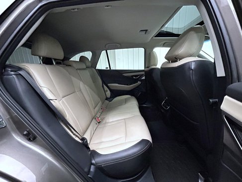 Used 2021 Subaru Outback Limited image 18