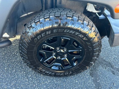 Used 2015 Jeep Wrangler Sport image 5