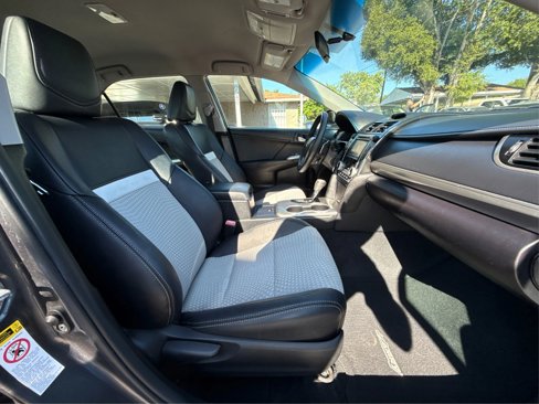 Used 2014 Toyota Camry L image 23