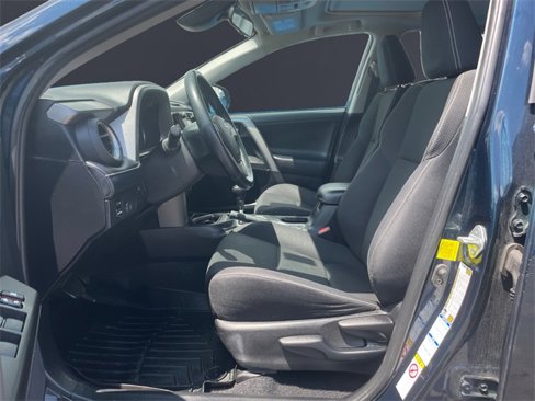 Used 2018 Toyota RAV4 XLE image 9