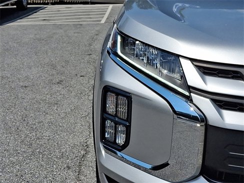 Used 2022 Mitsubishi Outlander Sport ES image 11