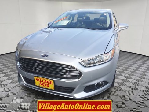 Used 2016 Ford Fusion SE w/ Equipment Group 202A image 17