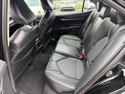 Used 2024 Toyota Camry SE image 14