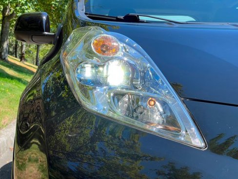 Used 2013 Nissan Leaf SV image 9