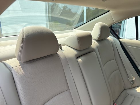 Used 2017 Honda Accord EX-L image 26