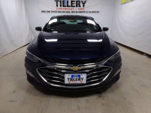 Used 2022 Chevrolet Malibu LT w/ Leather Package image 2