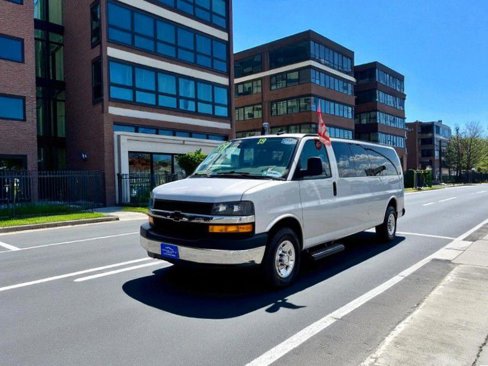 Used 2019 Chevrolet Express 3500 LT w/ LT Preferred Equipment Group image 7