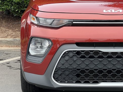 Used 2022 Kia Soul LX image 4