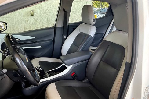 Used 2019 Chevrolet Bolt Premier w/ Infotainment Package image 7