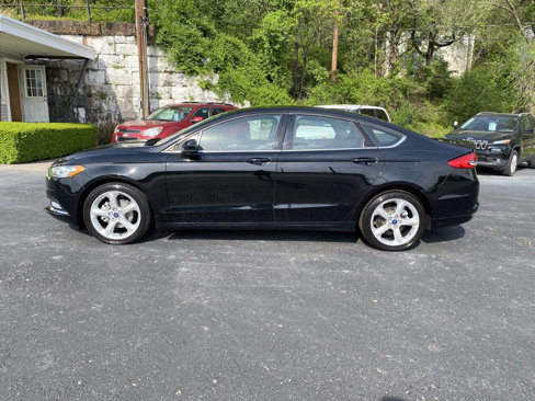 Used 2018 Ford Fusion SE w/ Equipment Group 201A image 2