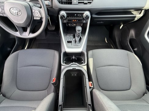 Used 2023 Toyota RAV4 LE image 17