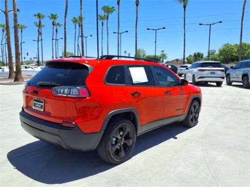 Used 2021 Jeep Cherokee Latitude Plus image 5
