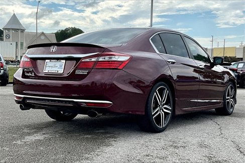 Used 2017 Honda Accord Sport Special Edition image 2