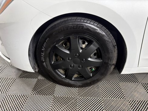 Used 2019 Hyundai Elantra SE w/ Cargo Package image 11