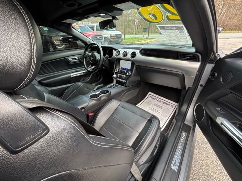 Used 2020 Ford Mustang Premium image 16