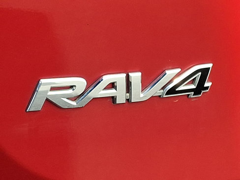 Used 2015 Toyota RAV4 XLE image 31