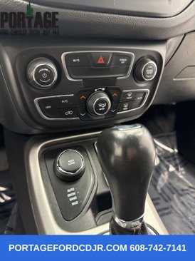 Used 2021 Jeep Compass Latitude w/ Convenience Group image 18